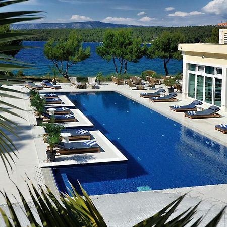 Hotel Antica-Seafront Hotel With Comfortable Rooms And Pool Stari Grad  Dış mekan fotoğraf