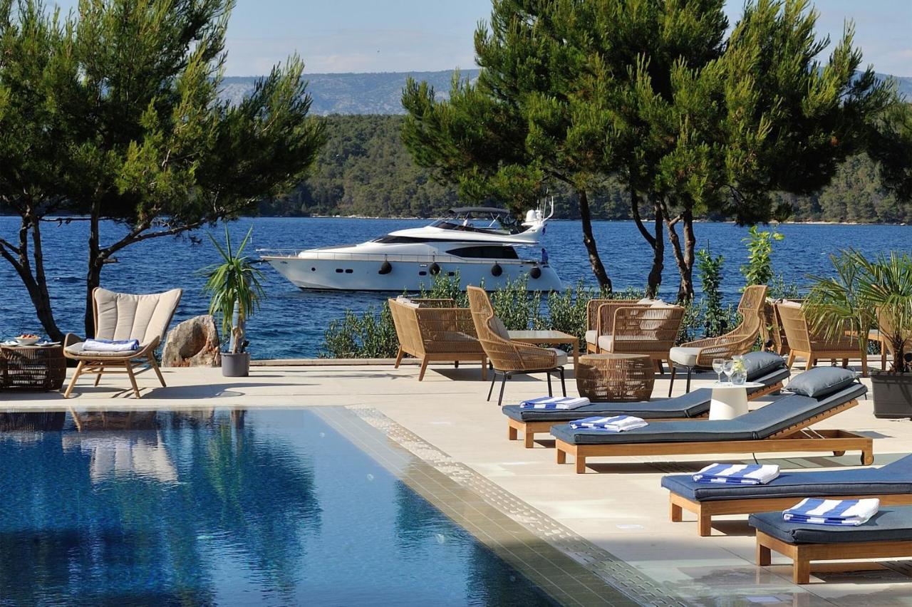 Hotel Antica-Seafront Hotel With Comfortable Rooms And Pool Stari Grad  Dış mekan fotoğraf